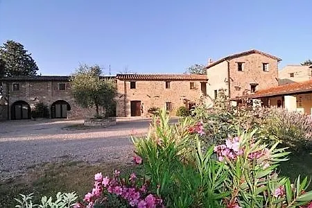 Sleeps 4 Pool Wifi Апартаменты Карпини